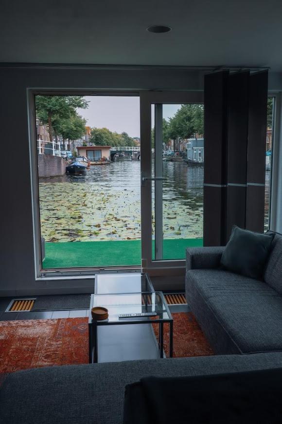 Beautiful Houseboat In The Centre Of Leiden Exterior photo